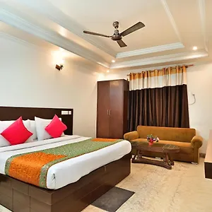the-grace-hotel-5-min-walk-from-airport.hotelsdelhi.org/